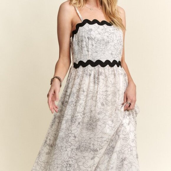 Black and White Floral Adjustable Strap Maxi Cami Dress - Picture 6 of 6